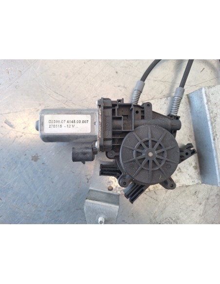 [110310] ELEVALUNAS DELANTERO IZQUIERDO - MERCEDES SPRINTER 02.00 - CAJA CERRADA (01/1999 - 01/2006)