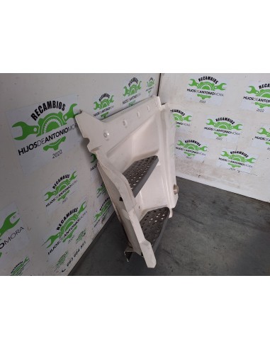 [110230] GUARDABARROS BAJO CABINA IZQUIERDO -...