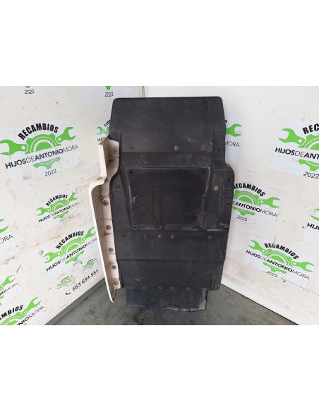 [110227] GUARDABARROS FIJO CABINA IZQUIERDO - MAN TGX 35.XXX (01/2007 - ...)