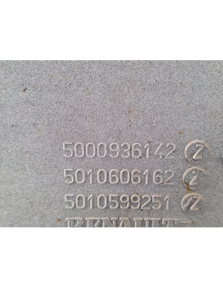 [110212] ESTRIBO DELANTERO IZQUIERO - RENAULT MAGNUM 480 DXI