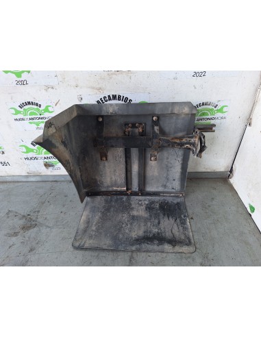 [110190] GUARDABARROS FIJO CABINA DERECHO -...