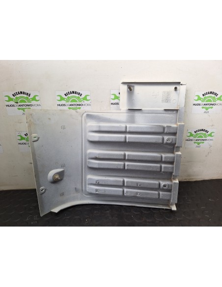 [110189] REJILLA LATERAL - NISSAN ECO - T 100.45/78 KW/E2 (01/1996 - ...)