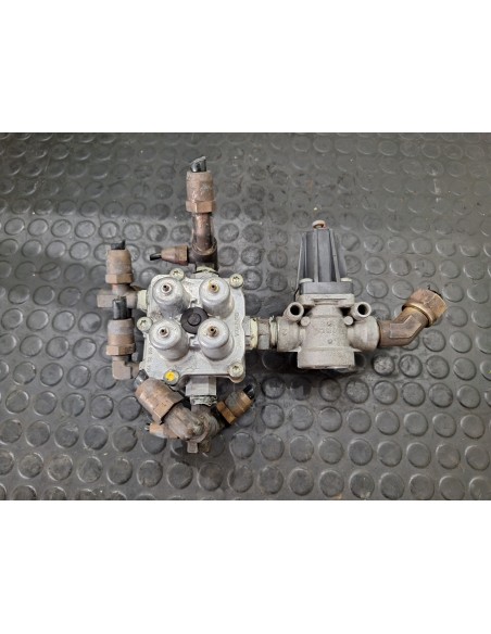 [110165] VALVULA 4 VIAS - SCANIA SERIE 4 (P/R 94 G) (01/1996 - 01/2004)
