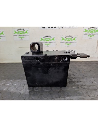 [110156] BOMBA ELEVAR CABINA - RENAULT MAGNUM...