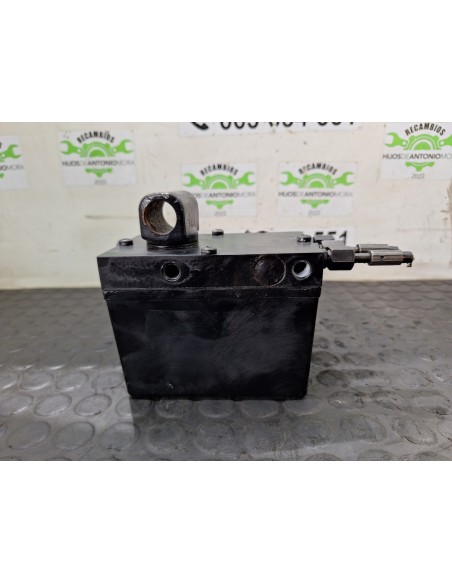 [110156] BOMBA ELEVAR CABINA - RENAULT MAGNUM 480 DXI