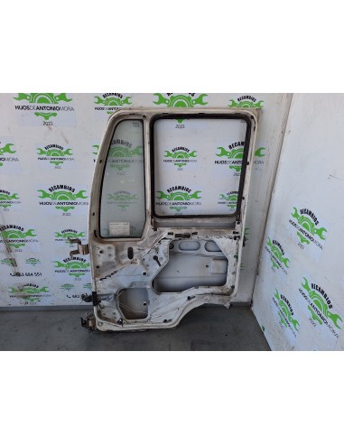 [110133] PUERTA DELANTERA DERECHA - MAN LE 140