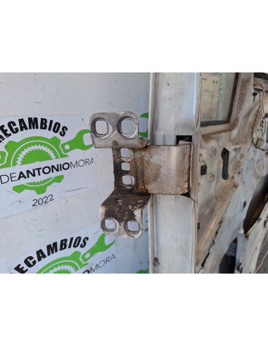 [110133] PUERTA DELANTERA DERECHA - MAN LE 140