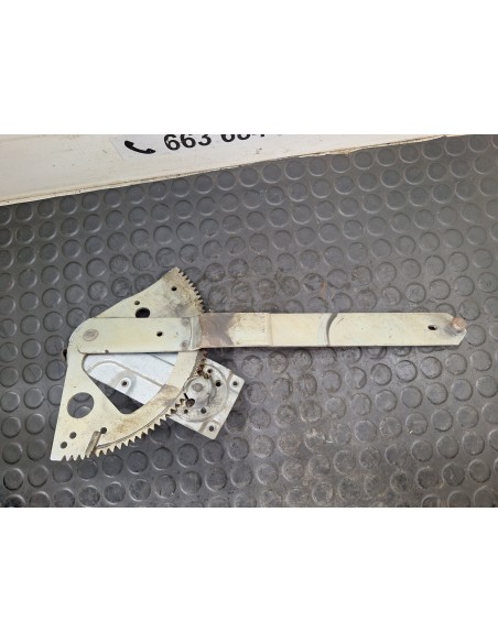 [110109] ELEVALUNAS DELANTERO DERECHO - MAN LE 140