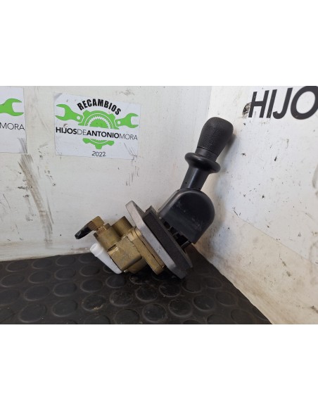 [110027] PALANCA FRENO DE MANO - MAN LE 140