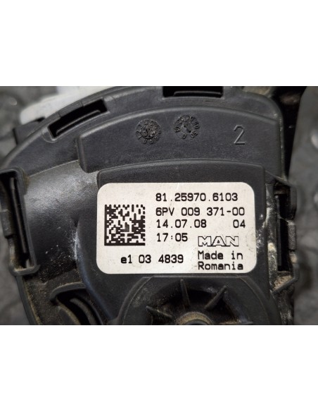 [110002] PEDAL ACELERADOR - MAN TGX 35.XXX (01/2007 - ...)
