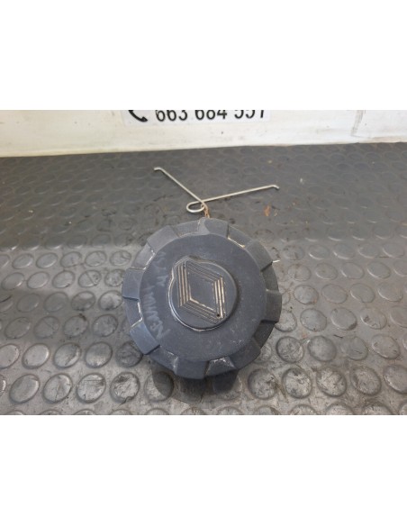 [109939] TAPON COMBUSTIBLE - RENAULT M 230