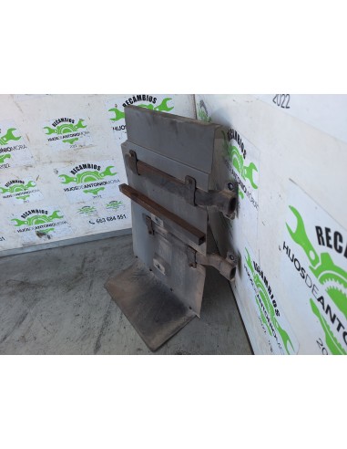 [109912] GUARDABARROS FIJO CABINA IZQUIERDO -...