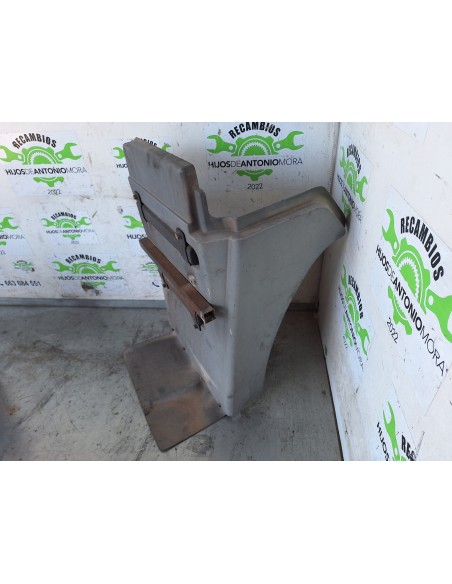 [109911] GUARDABARROS FIJO CABINA DERECHO - NISSAN ATLEON