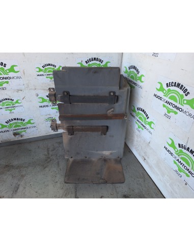 [109911] GUARDABARROS FIJO CABINA DERECHO -...