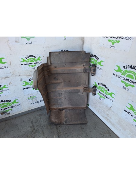 [109911] GUARDABARROS FIJO CABINA DERECHO - NISSAN ATLEON