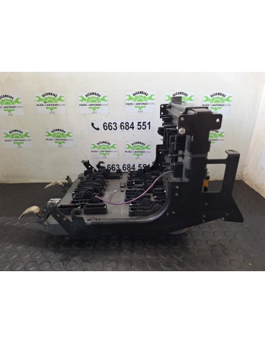 [109881] CAJA RELES / FUSIBLES - RENAULT HD...