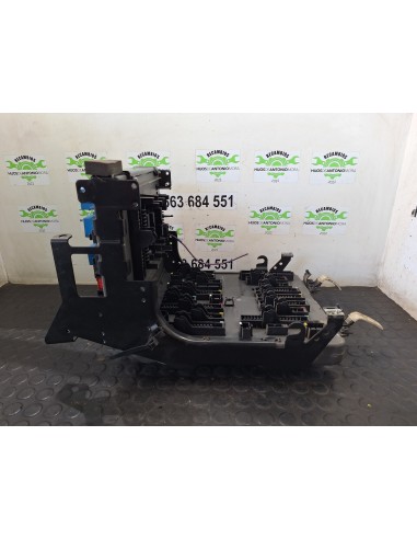 [109881] CAJA RELES / FUSIBLES - RENAULT HD...