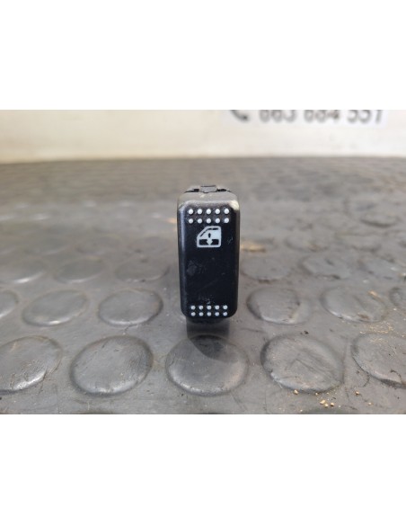 [109878] MANDO ELEVALUNAS DELANTERO DERECHO - VOLKSWAGEN LT CAJA CERRADA / COMBI