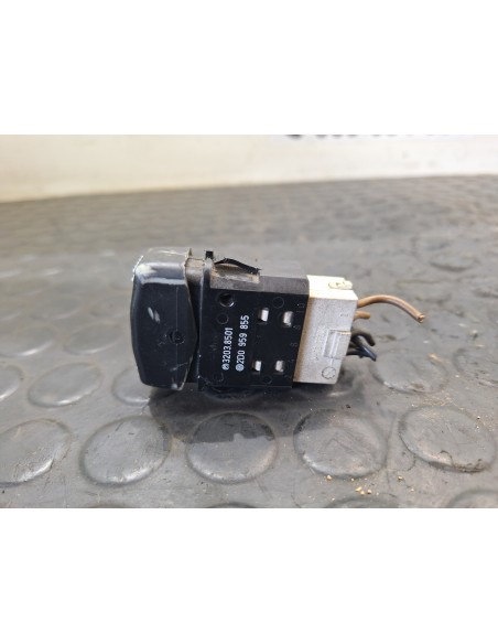 [109878] MANDO ELEVALUNAS DELANTERO DERECHO - VOLKSWAGEN LT CAJA CERRADA / COMBI