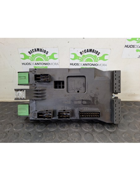 [109839] CAJA RELES / FUSIBLES - VOLKSWAGEN LT CAJA CERRADA / COMBI