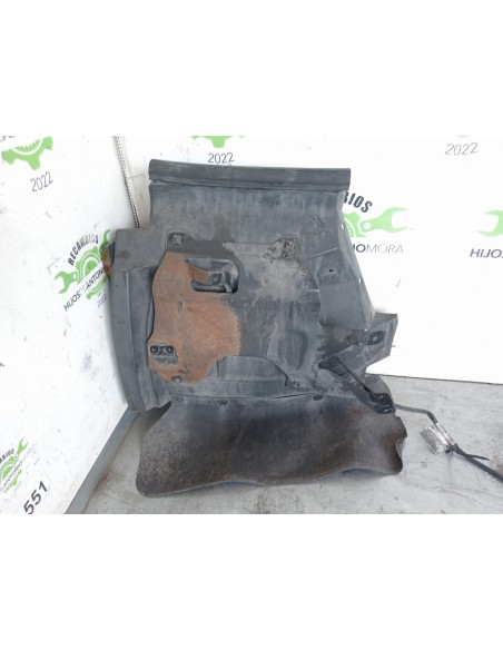 [109830] GUARDABARROS FIJO CABINA IZQUIERDO - NISSAN CABSTAR -09.06 (01/2006 - 12/2013)