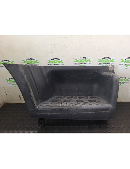 [109699] ESTRIBO DELANTERO DERECHO - NISSAN CABSTAR E (01/2002 - 12/2003)