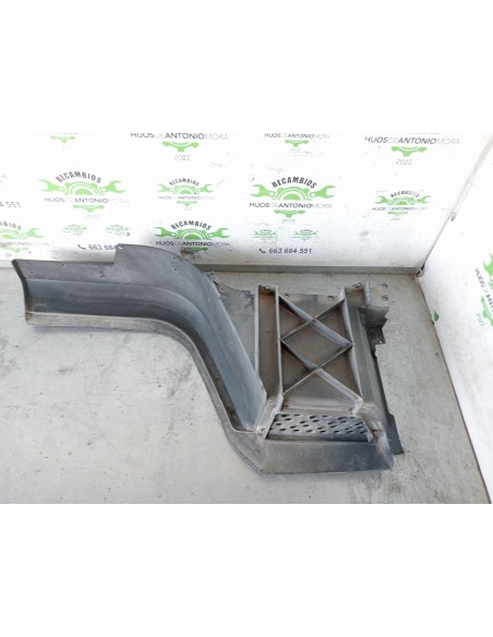[109697] GUARDABARROS BAJO CABINA IZQUIERDO - MAN LE 220