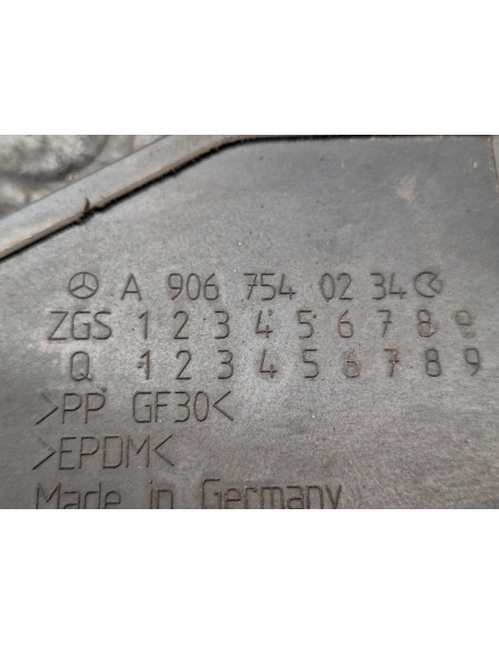 [109683] TAPA EXTERIOR COMBUSTIBLE - MERCEDES SPRINTER 02.00 - CAJA CERRADA (01/1999 - 01/2006)