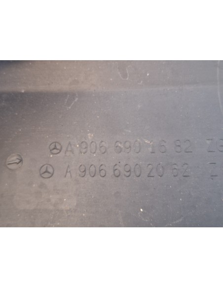 [109674] MOLDURA LATERAL DERECHA - MERCEDES SPRINTER 02.00 - CAJA CERRADA (01/1999 - 01/2006)