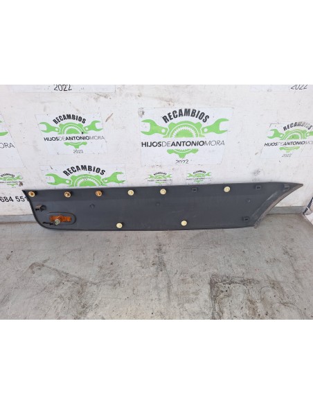 [109673] MOLDURA LATERAL IZQUIERDA - MERCEDES SPRINTER 02.00 - CAJA CERRADA (01/1999 - 01/2006)