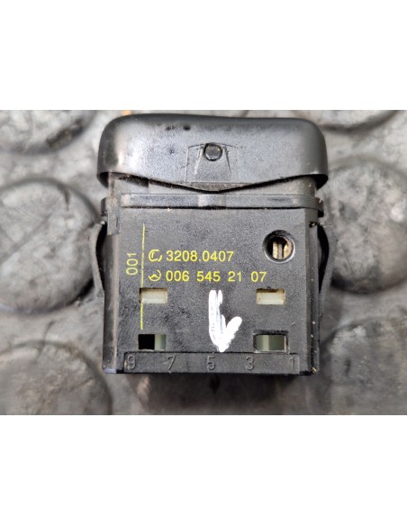 [109667] BOTON - MERCEDES SPRINTER 02.00 - CAJA CERRADA (01/1999 - 01/2006)