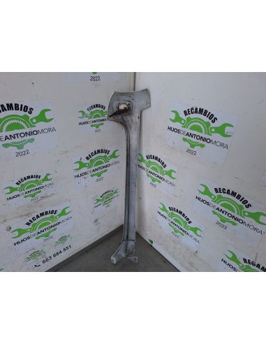 [109602] PILASTRA CABINA DERECHA - IVECO...