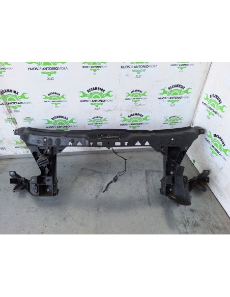 [109561] PANEL FRONTAL - MERCEDES SPRINTER 02.00 - CAJA CERRADA (01/1999 - 01/2006)