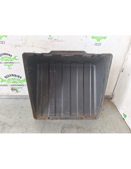 [109520] TAPA BATERIA - IVECO EUROCARGO TECTOR (01/2001 - 12/2003)