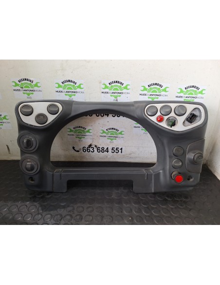 [109518] MOLDURA CUADRO INSTRUMENTOS - IVECO STRALIS (AS) (01/2012 - 01/2019)