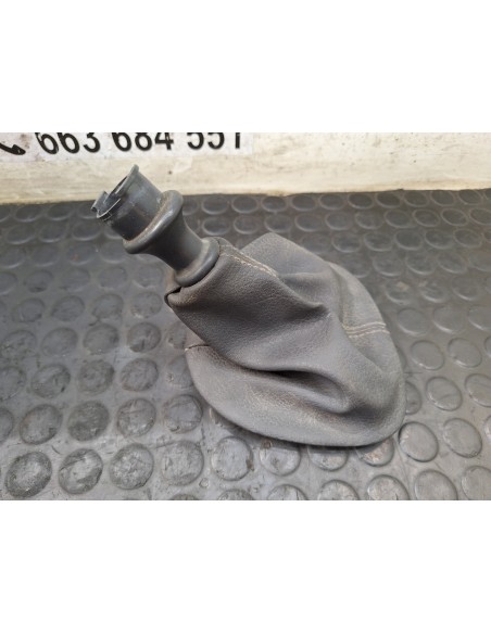 [109502] GUARNECIDO PALANCA CAMBIO - OPEL VIVARO (01/2001 - 12/2006)