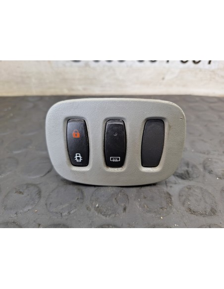 [109501] BOTONERA - OPEL VIVARO (01/2001 - 12/2006)