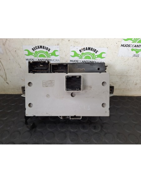 [109497] CAJA RELES / FUSIBLES - IVECO DAILY FURGÓN (01/2014 - ...)