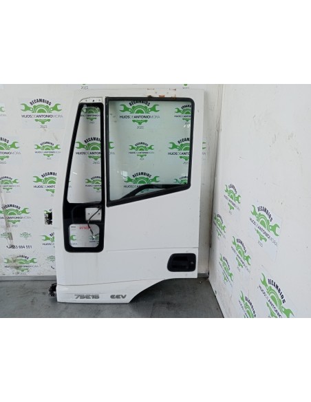 [109472] PUERTA DELANTERA IZQUIERDA - IVECO EUROCARGO TECTOR (01/2001 - 12/2003)