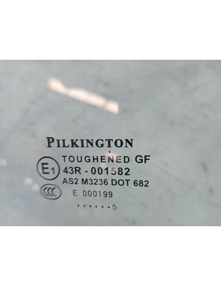 [109368] LUNA DELANTERA DERECHA - RENAULT MAXITY (01/2007 - 01/2011)