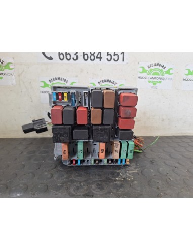 [109339] CAJA RELES / FUSIBLES - IVECO DAILY...