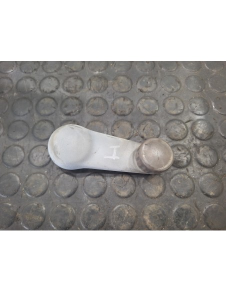 [109262] MANETA ELEVALUNAS DELANTERA DERECHA - NISSAN TRADE (01/1994 - 01/1996)