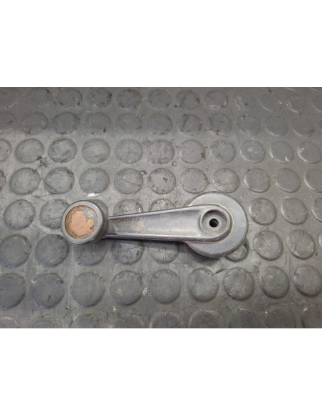 [109106] MANETA ELEVALUNAS DELANTERA DERECHA - NISSAN L - 75.095