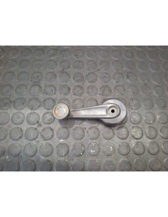 [109105] MANETA ELEVALUNAS DELANTERA DERECHA - NISSAN L -...