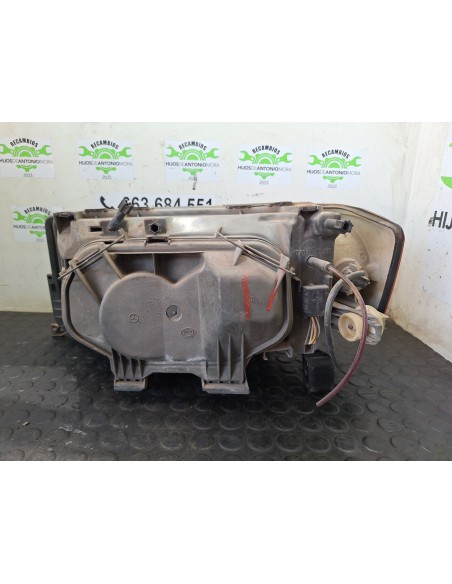 [109047] FARO DERECHO - MERCEDES CLASE C (W202) BERLINA