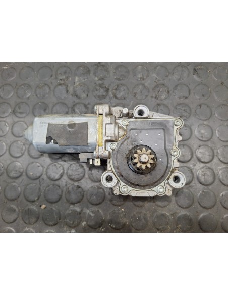 [109043] MOTOR ELEVALUNAS DELANTERO DERECHO - VOLVO VOLVO