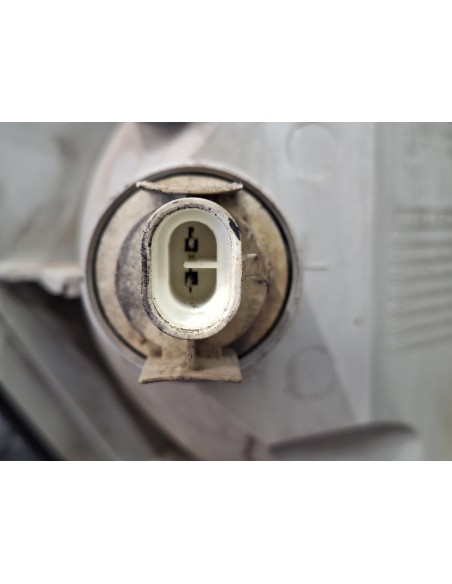 [109018] PILOTO DELANTERO IZQUIERDO - IVECO DAILY CAJA CERRADA