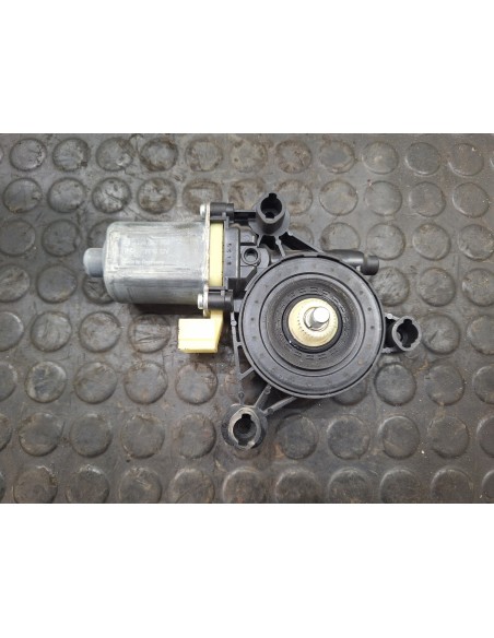 [108936] MOTOR ELEVALUNAS DELANTERO IZQUIERDO - VOLKSWAGEN CRAFTER (01/2019 - ...)