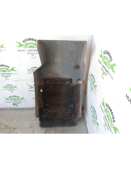 [108923] GUARDABARROS FIJO CABINA IZQUIERDO - DAF SERIE LF45.XXX DESDE 06