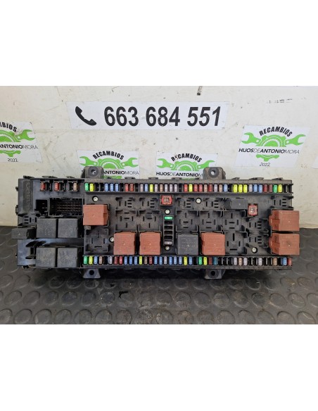 [108893] CAJA RELES / FUSIBLES - VOLVO FH 13